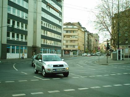  Bild: Kreuzung Harkortstr. / Mintropstr. / Helmholtzstr. / Ellerstr. / Adersstr., Richtung Norden 