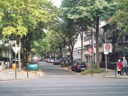  Bild: Kreuzung Florastr. / Bachstr. / Bilker Allee, Richtung Norden 