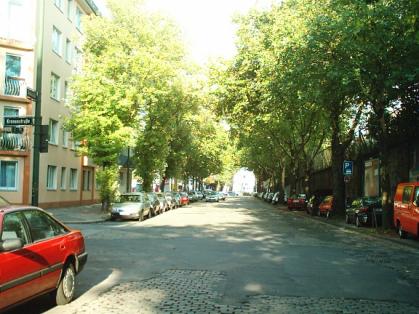  Bild: Kreuzung Kronenstr. / Bachstr., Richtung Osten 