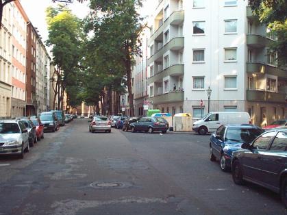  Bild: Kreuzung Friedenstr. / Benzenbergstr., Richtung WestenNordwesten 