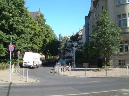  Bild: Kreuzung Fürstenwall / Helmholtzstr. / Antoniusstr. / Fürstenplatz, Richtung OstenSüdosten 