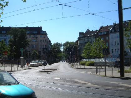  Bild: Kreuzung Fürstenwall / Helmholtzstr. / Antoniusstr. / Fürstenplatz, Richtung Westen 