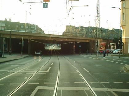  Bild: Kreuzung Arminstr. / Sonnenstr. / Hüttenstr., Richtung WestenNordwesten 