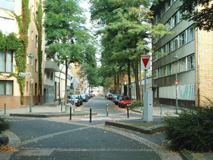  Bild: Kreuzung Florastr. / Kirchfeldstr., Richtung Norden 