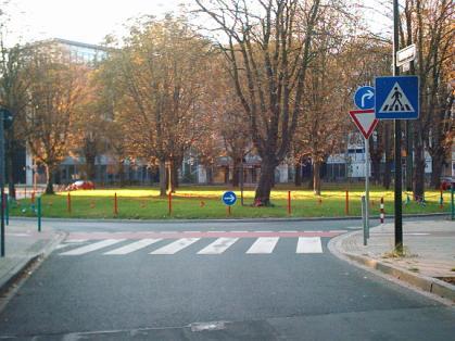  Bild: Kreuzung Merowingerstr. / Ulenbergstr. / Chlodwigstr., Richtung WestenNordwesten 