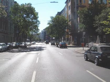  Bild: Kreuzung Keplerstr. / Hildebrandtstr. / Oberbilker Allee, Richtung Westen 