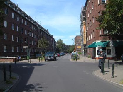  Bild: Kreuzung Merkurstr. / Suitbertusstr., Richtung Westen 