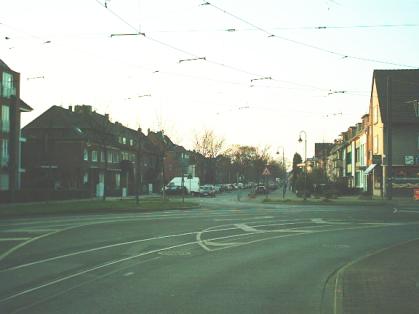  Bild: Kreuzung Volmerswerther Str. / Aachener Str., Richtung Norden 