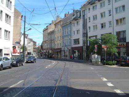  Bild: Kreuzung Martinstr. / Volmerswerther Str., Richtung NordenNordosten 